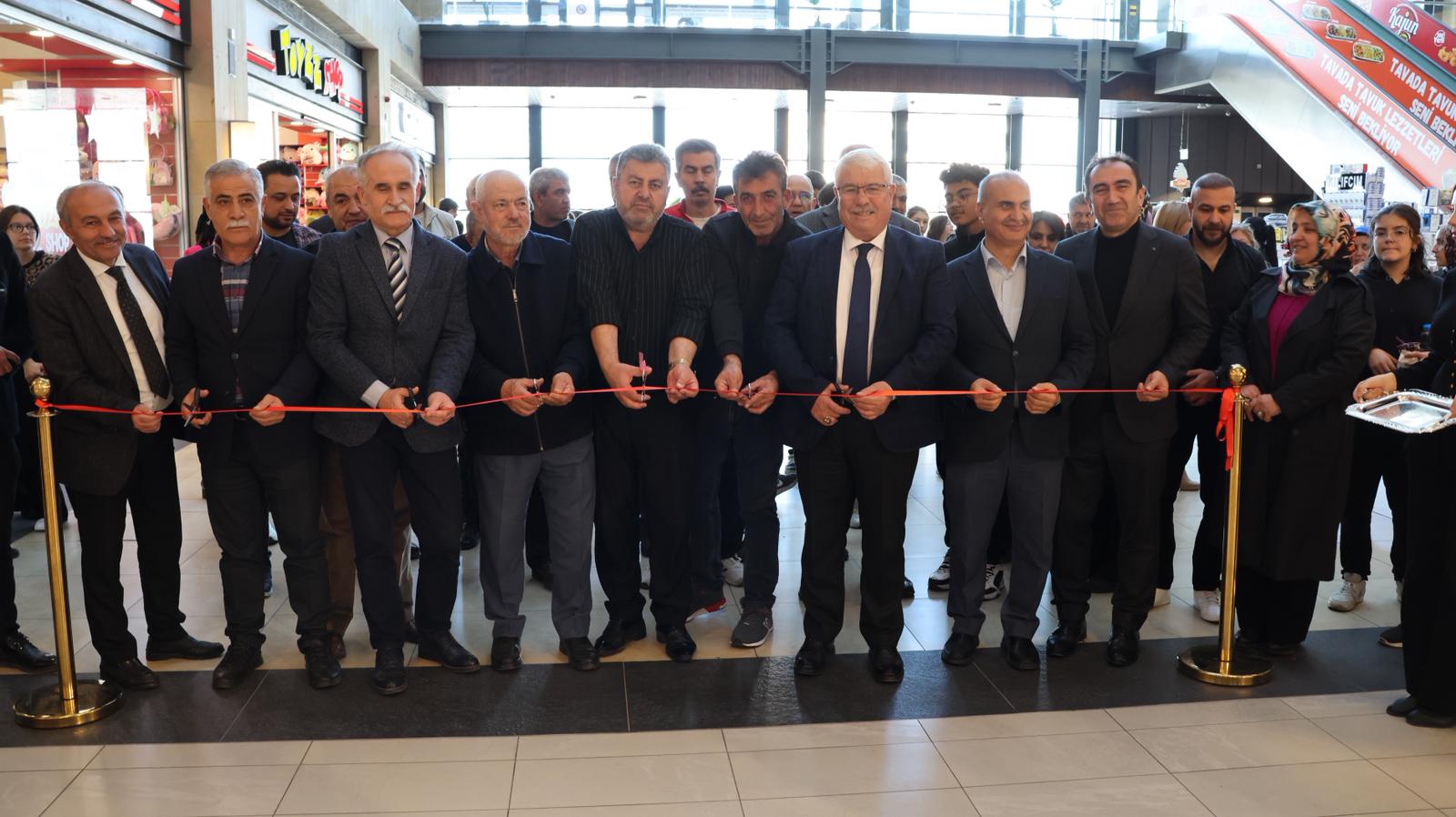 'Küller ve Taşlar' Fotoğraf Sergisi Açıldı